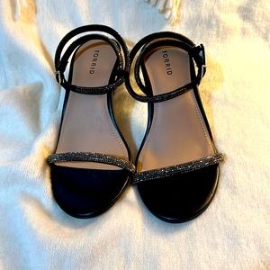Torrid size9.5 wide black with wrap buckler ankle strap